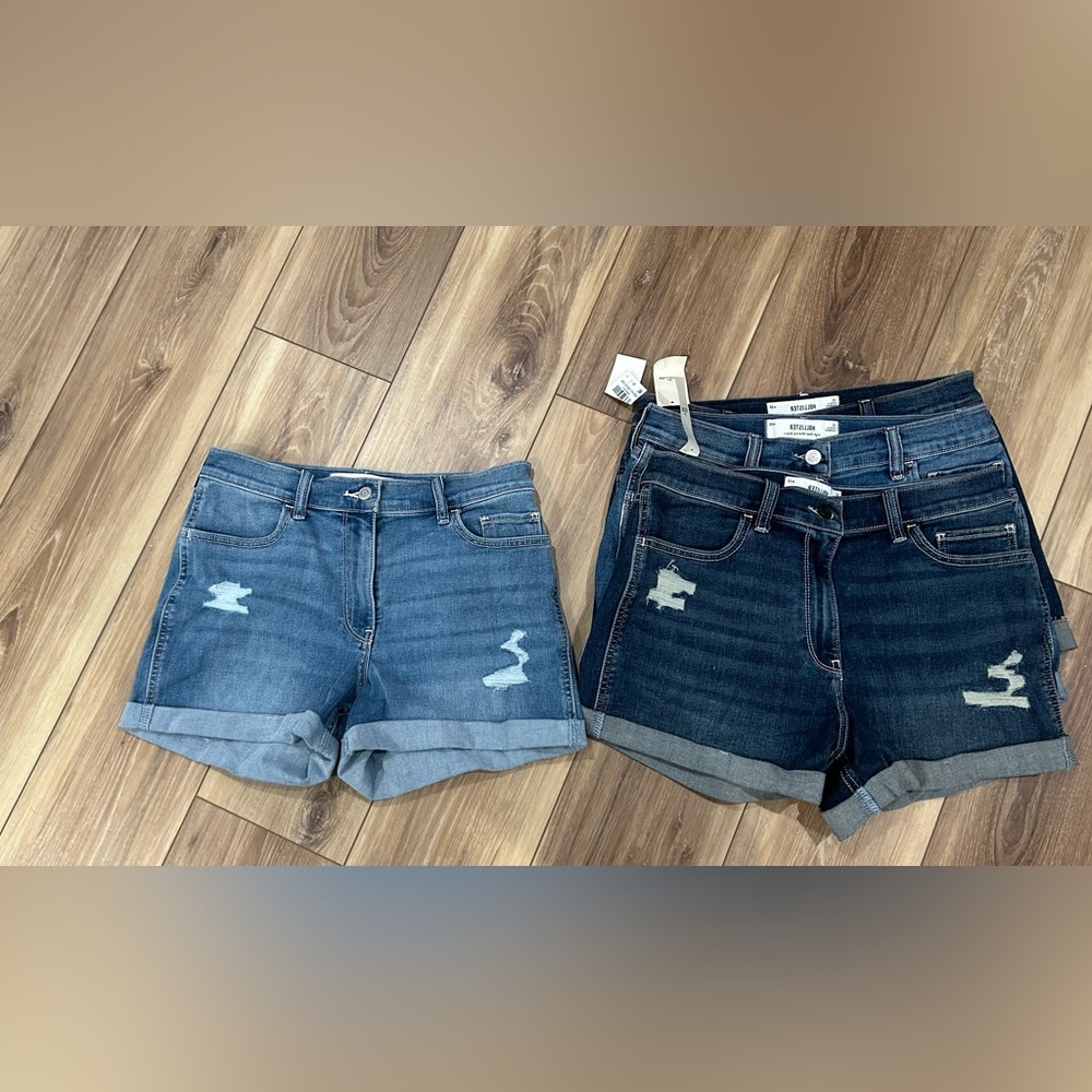 Hollister shorts bundle-NWT